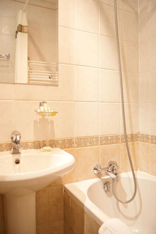 Sonya Apartments Киев Экстерьер фото